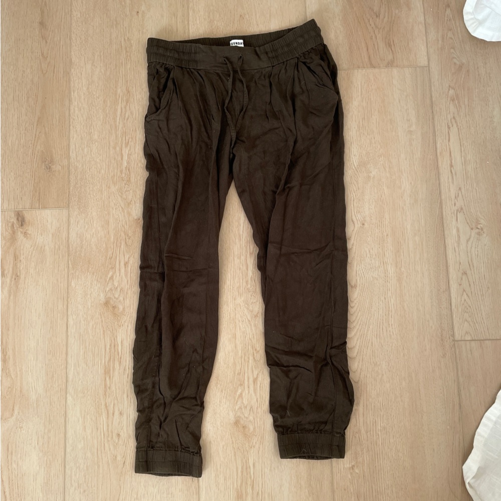 Sunday Best Aritzia olive green joggers